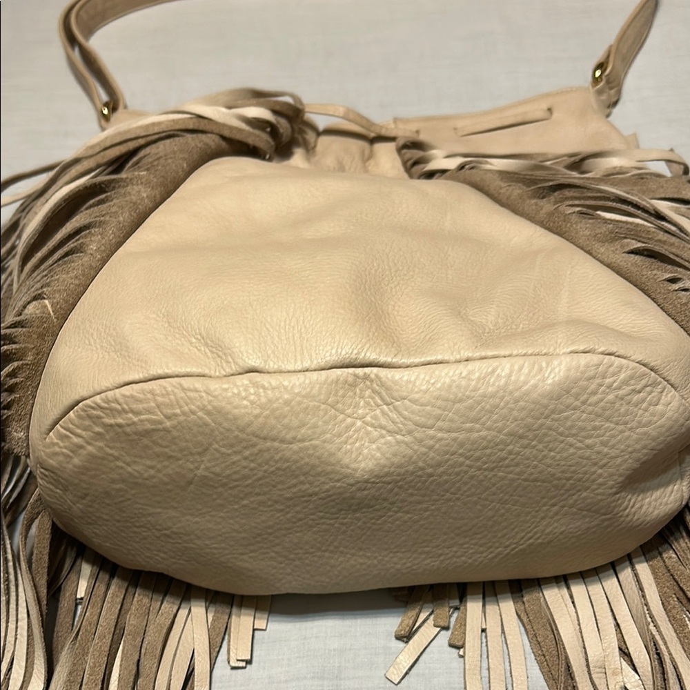Below the Belt Fringe Cream Leather Bag - Picture 5 of 13